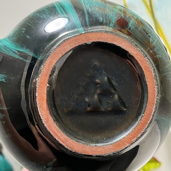 Blue Mountain Pottery Large Pitcher 10in Tall - Picture 9 of 10